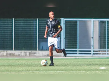 Vegetti x Cano: duelo de artilheiros no clássico na tela da TV Tribuna/Band