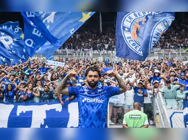 Léo Pereira cometeu pênalti pela segunda vez no ano