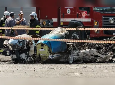 Imagem ilustrativa da imagem Passageiros do ônibus atingido por avião em SP tiveram que quebrar portas para sair