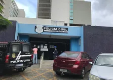 Imagem ilustrativa da imagem Mulher é presa em flagrante por abandonar os três filhos em casa na Serra