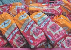 Pães estavam com indícios de fungo