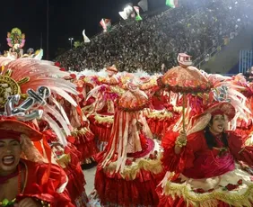 Imagem ilustrativa da imagem Quais foram as melhores escolas de samba do Rio? Campeã será definida nesta quarta