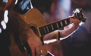 Imagem ilustrativa da imagem Após mudança na lei, músicos voltam a se apresentar na praia de Guarapari