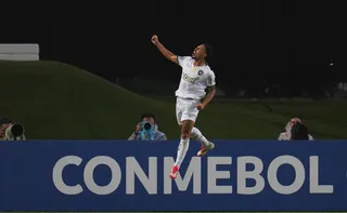 Imagem ilustrativa da imagem Botafogo marca no fim, vence o Carabobo e respira na Libertadores