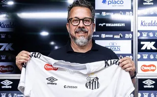 Imagem ilustrativa da imagem Cléber Xavier é apresentado e vê Neymar como solução para Santos reagir
