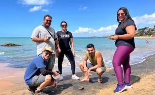 Imagem ilustrativa da imagem Estudo inédito analisa poder da areia em praia de Iriri