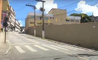 Imagem ilustrativa da imagem Homem é baleado após sair de supermercado em Cariacica sem pagar