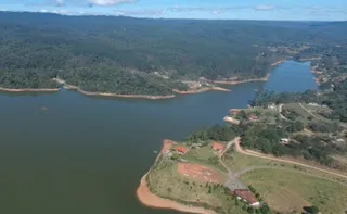 Imagem ilustrativa da imagem Homem morre após cair de deque em ponto turístico de Santa Catarina