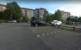 Imagem ilustrativa da imagem Local em que Adolf Hitler se matou, há 80 anos, hoje é um estacionamento