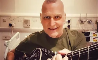 Imagem ilustrativa da imagem Morre Mike Peters, vocalista da banda The Alarm, aos 66 anos