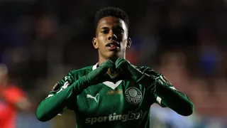 Imagem ilustrativa da imagem Palmeiras faz 1º tempo perfeito, cansa, mas encontra força para superar o Bolívar
