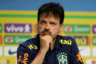 Imagem ilustrativa da imagem Qual será a missão de Fernando Diniz ao assumir o Vasco?
