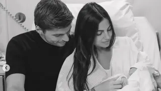 Imagem ilustrativa da imagem Verstappen compartilha primeiras imagens de filha com Kelly Piquet