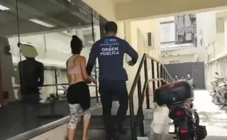 Imagem ilustrativa da imagem Vídeo mostra mulher chamando agente da prefeitura do Rio de ‘macaca’