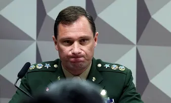 Imagem ilustrativa da imagem Cid reafirma que Bolsonaro leu minuta golpista durante reunião