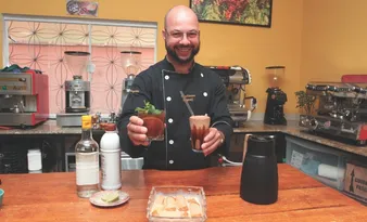 Imagem ilustrativa da imagem Aprenda a preparar doce e bebidas com sobras de café