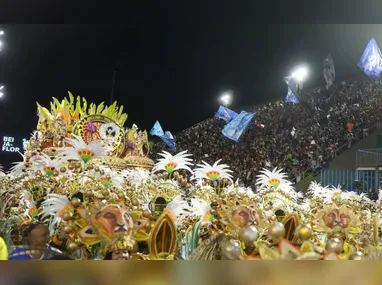 Paolla Oliveira, em vídeo divulgado pela Grande Rio