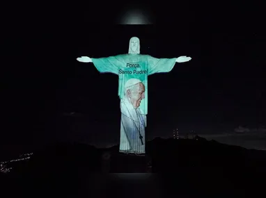 Imagem ilustrativa da imagem Cristo Redentor recebe projeção de imagens em apoio ao papa Francisco; veja fotos