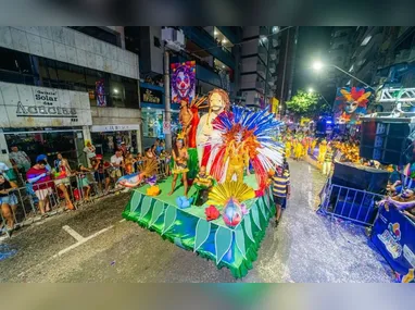 Integrantes do bloco Amigos da Onça, o primeiro a desfilar hoje pelas ruas do Centro de Vitória