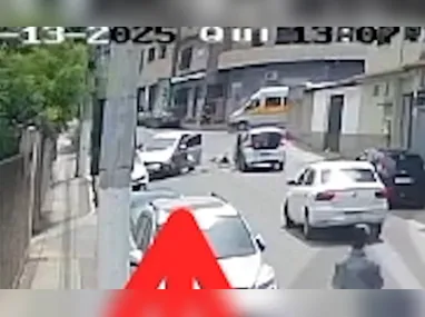 Imagem ilustrativa da imagem Motorista com sinais de embriaguez causa acidente em Vila Velha; veja o vídeo