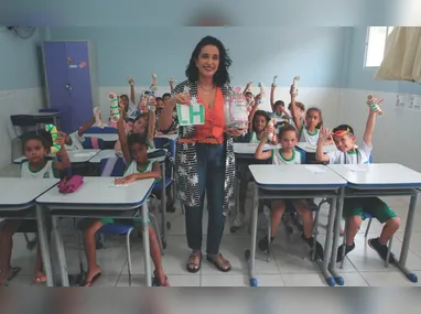 Imagem ilustrativa da imagem "Selo de ouro" para alfabetização em escolas de Vitória, Cariacica e Viana