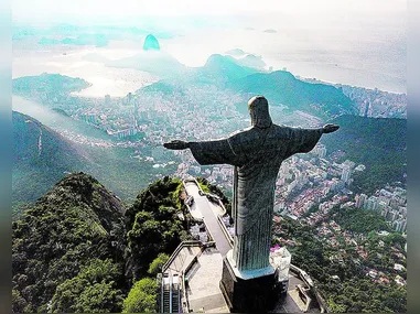 Imagem ilustrativa da imagem Turista morre após passar mal em escadaria do Cristo Redentor, no Rio de Janeiro