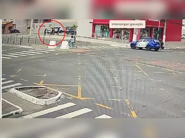 Imagem ilustrativa da imagem VÍDEO | Homem é cercado e detido com moto clonada em Vitória