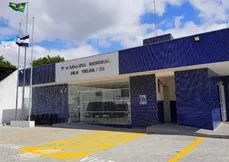Imagem ilustrativa da imagem Criança cai do segundo andar de prédio em Vila Velha e mãe é levada para delegacia