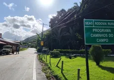 Governo do ES entrega recapeamento de rodovias rurais em Guarapari por meio do Projeto Caminhos do Campo