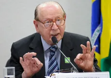 Morre Evanildo Bechara, um dos maiores gramáticos do Brasil e membro da ABL