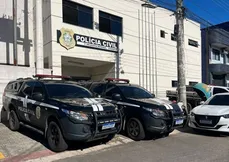 Frente da Delegacia Regional de Guarapari: mulher foi presa no município, suspeita de aplicar golpes ao vender terrenos que não eram dela