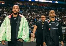 Imagem ilustrativa da imagem Neymar confere jogo de influenciadores no dia em que Santos perde do Corinthians
