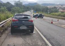 Imagem ilustrativa da imagem VÍDEO | Acidente deixa dois mortos e interdita trânsito na BR-101 em João Neiva