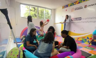 Imagem ilustrativa da imagem 100 bolsas gratuitas de graduação para pessoas com TEA e mães de crianças autistas