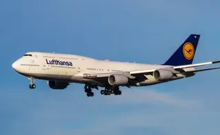Imagem ilustrativa da imagem Avião voa sem comando após copiloto desmaiar e comandante ficar preso