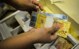Imagem ilustrativa da imagem BC informa que brasileiros têm R$ 9,13 bilhões em valores para receber