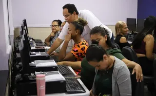 Imagem ilustrativa da imagem Governo abre mais de mil vagas para mulheres se profissionalizarem