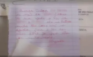 Imagem ilustrativa da imagem Jovem de 23 anos é salva de cárcere após esconder bilhete na mochila do filho