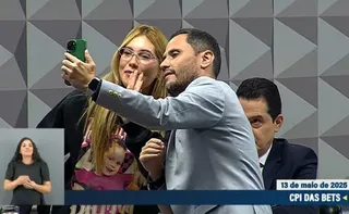 Imagem ilustrativa da imagem Virginia atende a pedido e grava vídeo para esposa de senador durante CPI das Bets