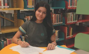 Imagem ilustrativa da imagem Estudante de Vitória vence etapa de concurso de cartas