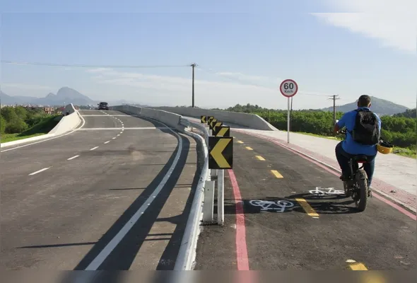Novos viadutos que ligam às Rodovias Darly Santos e Leste-Oeste já contam com ciclovias