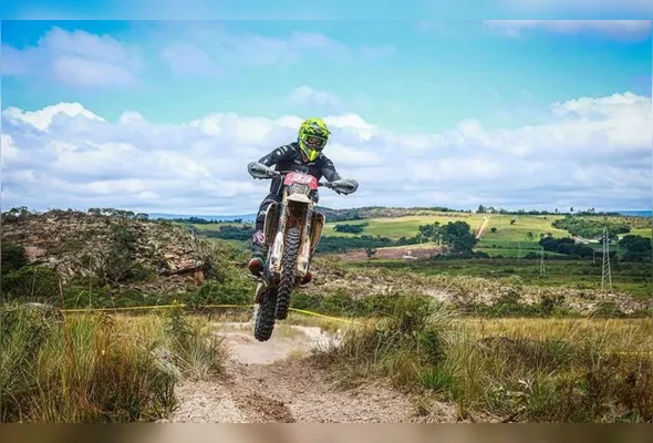 Patrik Capila é oito vezes campeão capixaba de motocross e quer alcançar o topo do mundo no Enduro.