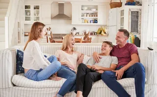 Imagem ilustrativa da imagem Comunicação eficaz fortalece vínculos e autoestima com os filhos