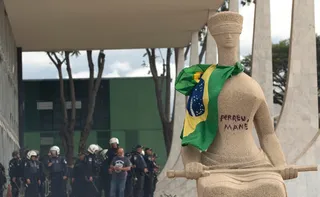 Imagem ilustrativa da imagem Defendeu  “Débora do Batom”