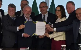 Imagem ilustrativa da imagem Lula e Casagrande assinam termo para novo curso de Medicina na Ufes