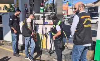 Imagem ilustrativa da imagem Postos são autuados e bombas lacradas após fiscalização no ES