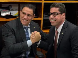 Imagem ilustrativa da imagem Presidentes juntos no discurso