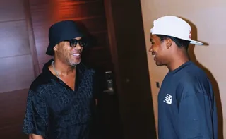 Imagem ilustrativa da imagem Ronaldinho Gaúcho ‘aparece’ em lua de mel de Endrick no Japão; assista ao encontro