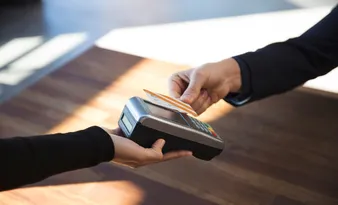 Imagem ilustrativa da imagem Cartões por aproximação: quando a comodidade pode custar caro