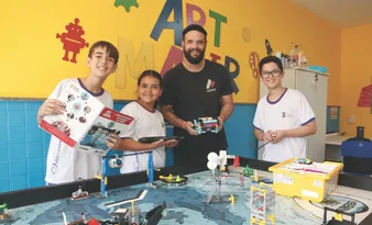 Imagem ilustrativa da imagem Com robótica e salas maker, escolas de Vitória tornam aulas mais práticas
